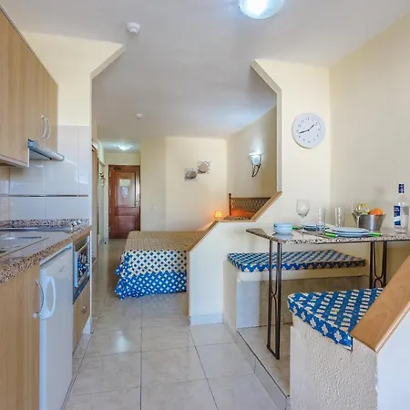 Cozy Studio Just Next Beach Ocenview Heatedpool Апартаменты *